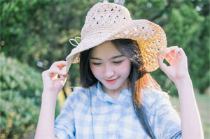 Romantic Shanghai Night Tour: Sharing a beautiful night view with a loved one Romantic Shanghai Night Tour: Sharing a beautiful night view with a loved one